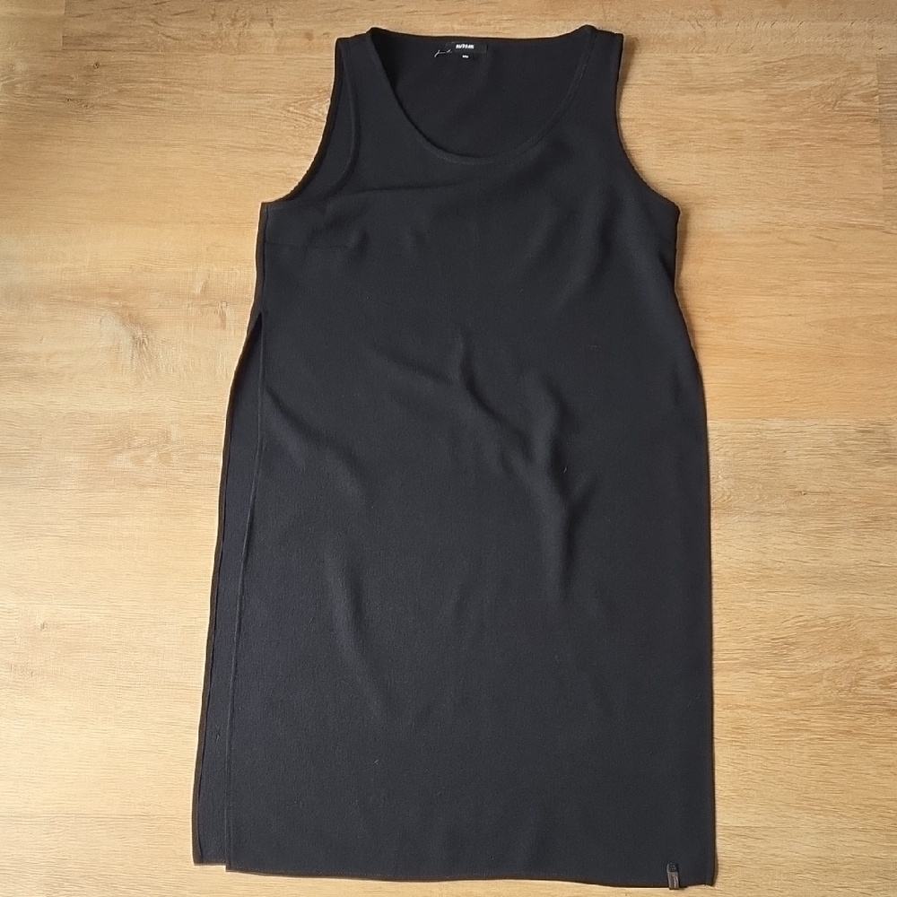 Black Sleeveless Women's Top
